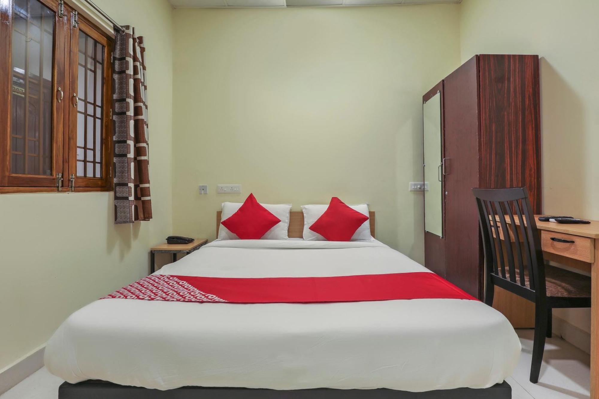 Hotel O Om Sakthi Hotel Puducherry Exterior foto