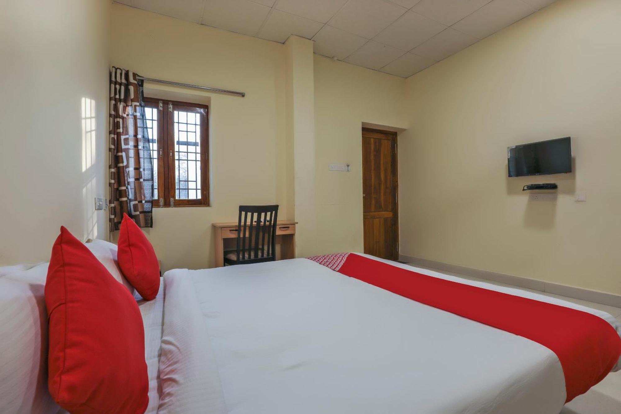 Hotel O Om Sakthi Hotel Puducherry Exterior foto
