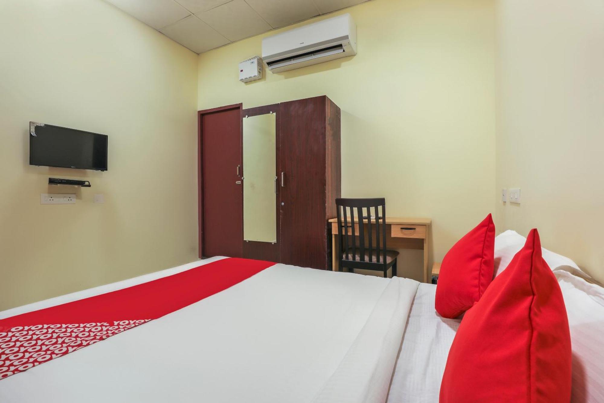 Hotel O Om Sakthi Hotel Puducherry Exterior foto